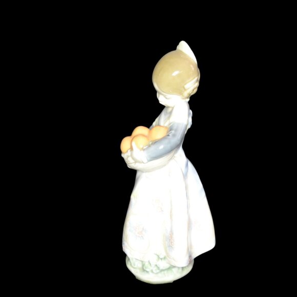 Lladro Figurine Girl With Oranges Home Accents And Decor - Picture 3 of 5